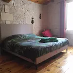 La Grange De Lucie -chambres D'hotes En Perigord-dordogne Oda ve Kahvaltı Nanteuil-Auriac-de-Bourzac